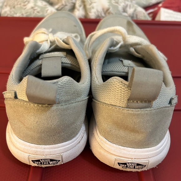 Women’s Vans Ultrarange Sneakers - Picture 2 of 8